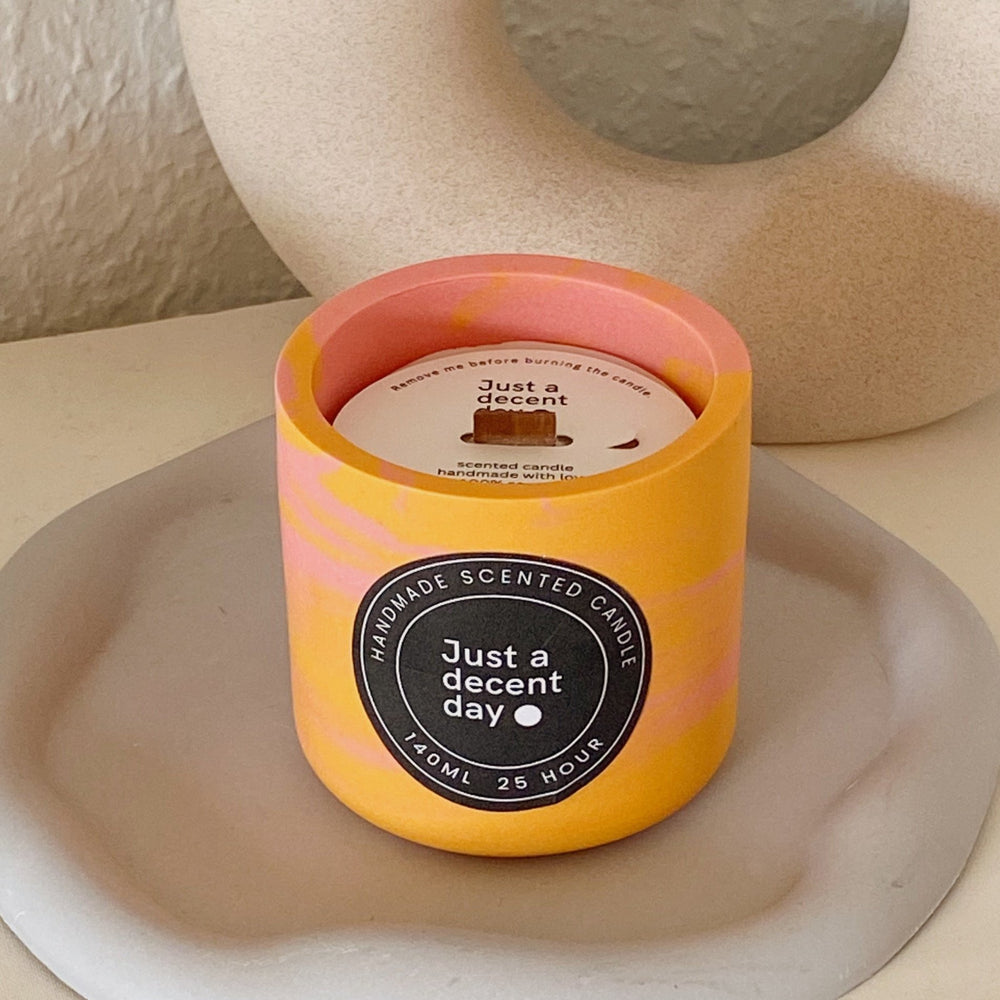 
                      
                        Refillable scented candle - 04 sunshine
                      
                    