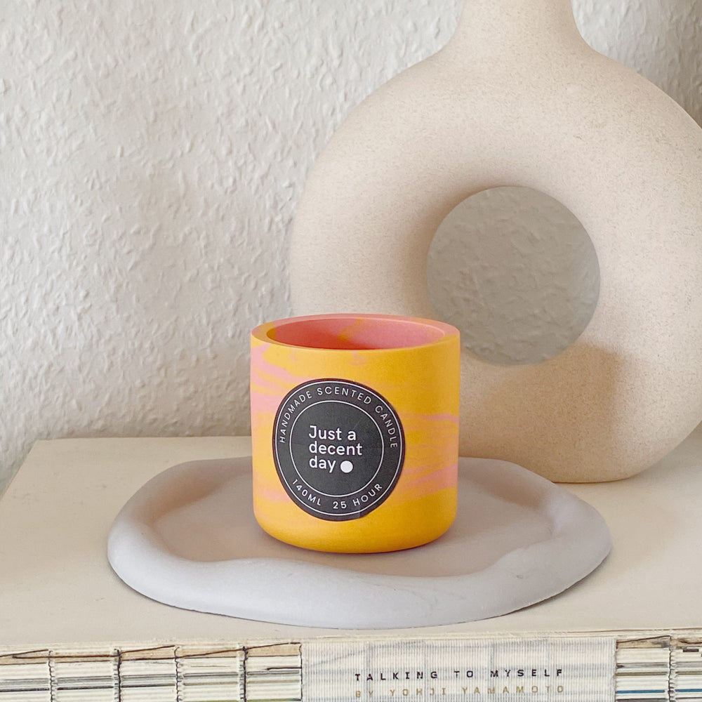 
                      
                        Refillable scented candle - 04 sunshine
                      
                    